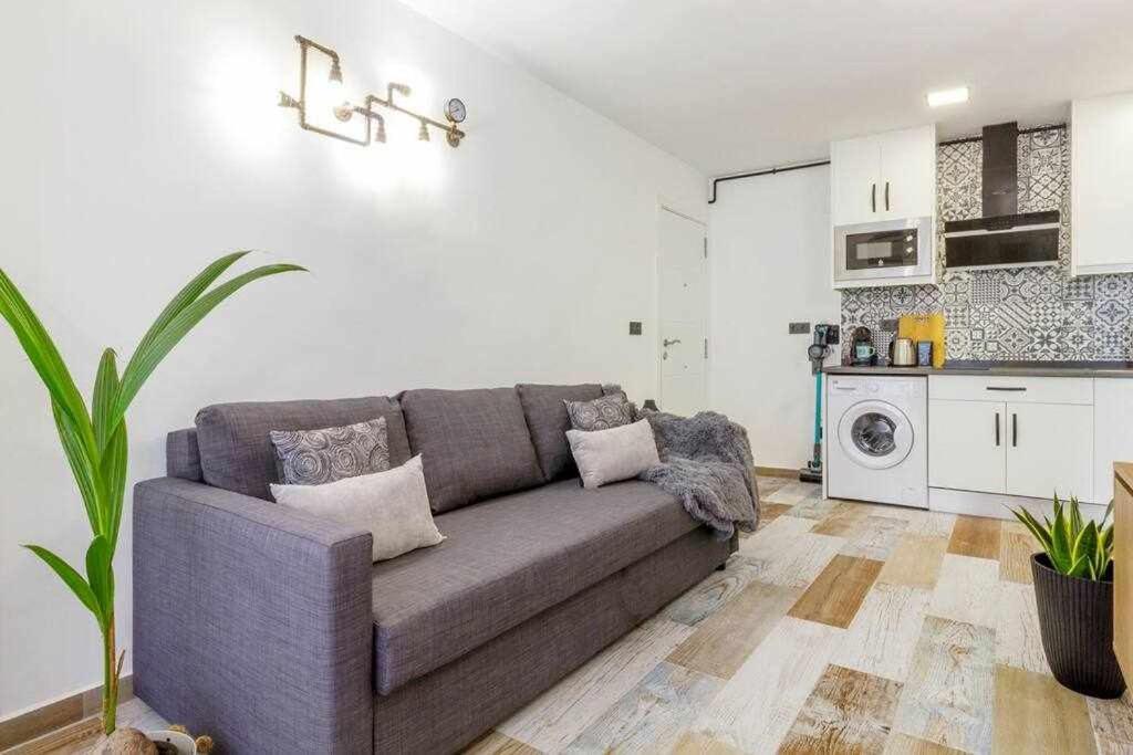 Bungalow Pink Palm Beach Torrevieja Ngoại thất bức ảnh