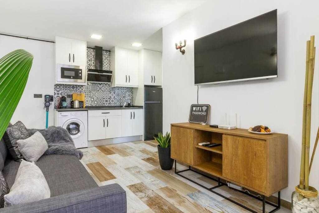 Bungalow Pink Palm Beach Torrevieja Ngoại thất bức ảnh