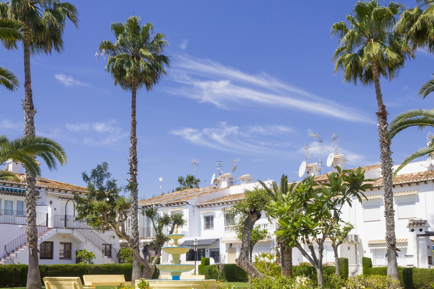 Bungalow Pink Palm Beach Torrevieja Ngoại thất bức ảnh